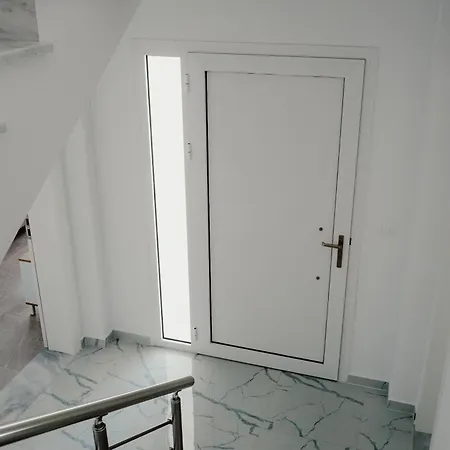La Mas - Sea Side Flats Apartament *